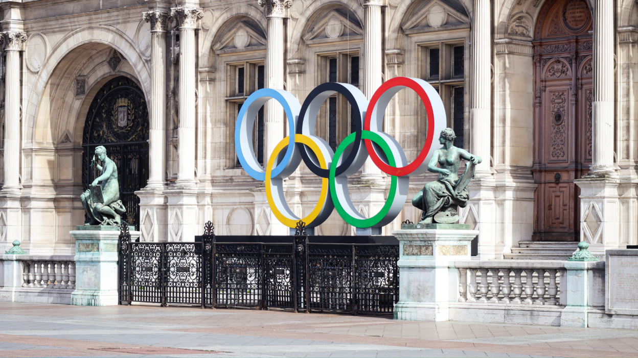 Olympic rings installed in front of city hall of Paris