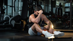 Confused guy in a gym